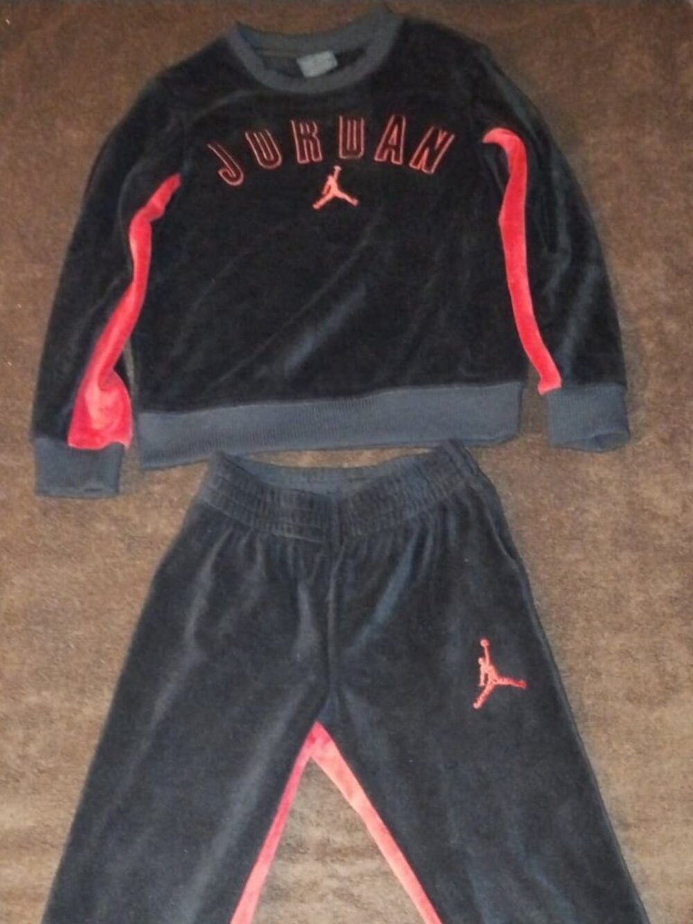 JORDAN Kids Boys Velour Crew Neck Sweatshirt & Joggers Tracksuit Set Size 7